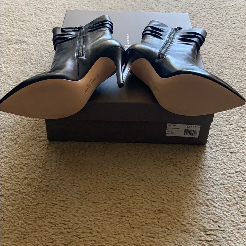 Heather pointy toe leather booties - Picture 2 of 3